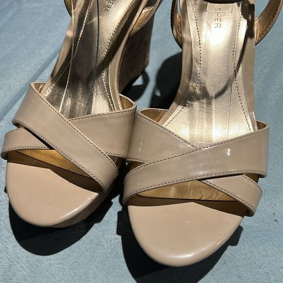 NWOB Marc Fisher Wedge Sandals Size 10M.  B55 - Picture 4 of 8